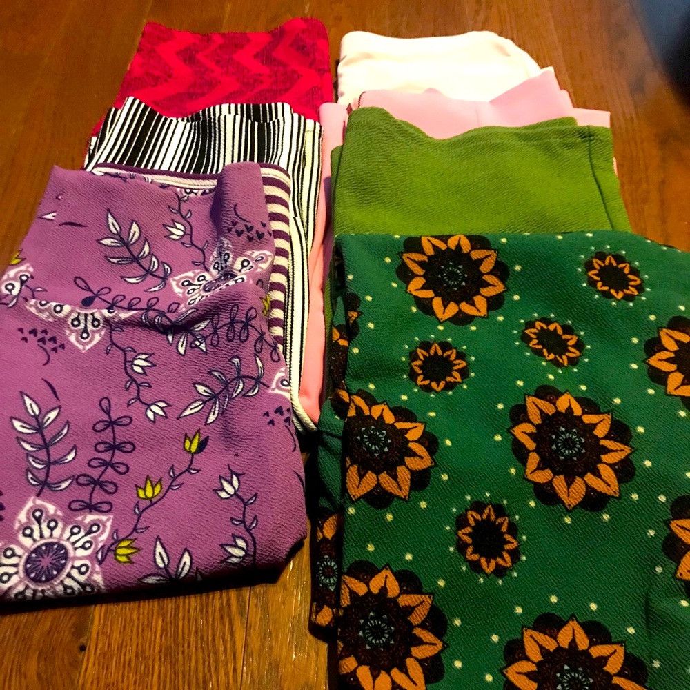 Lot of 7 pencil skirts!